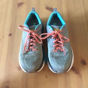 Hoka One One Arahi 3 running shoes